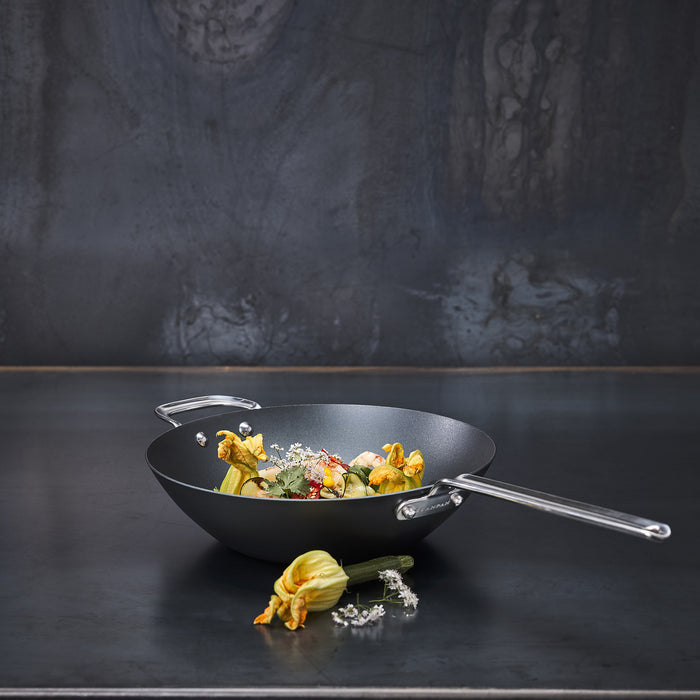 Black Iron Wok 30cm