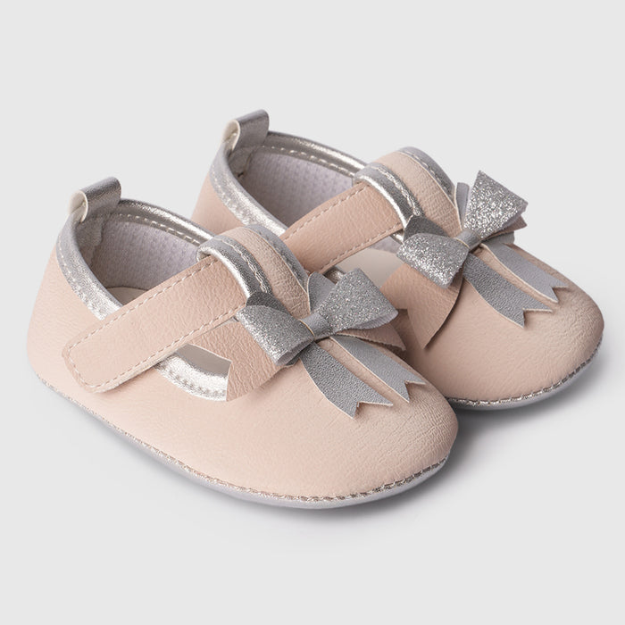 Girls Bow Detail Infant Cream Booties with Elegant Everyday Style