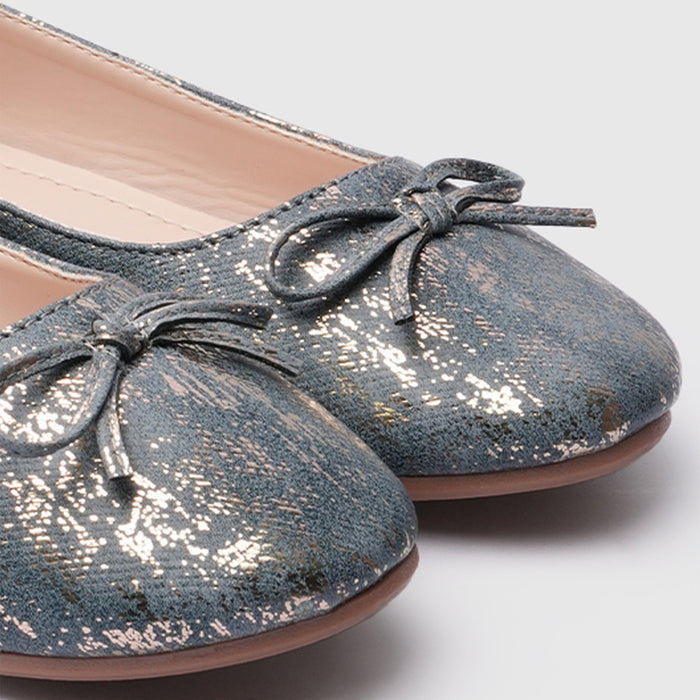 Kids Girls Blue Textured Ballerina Flats with Bow Detail & Flexible TPR Comfort Sole