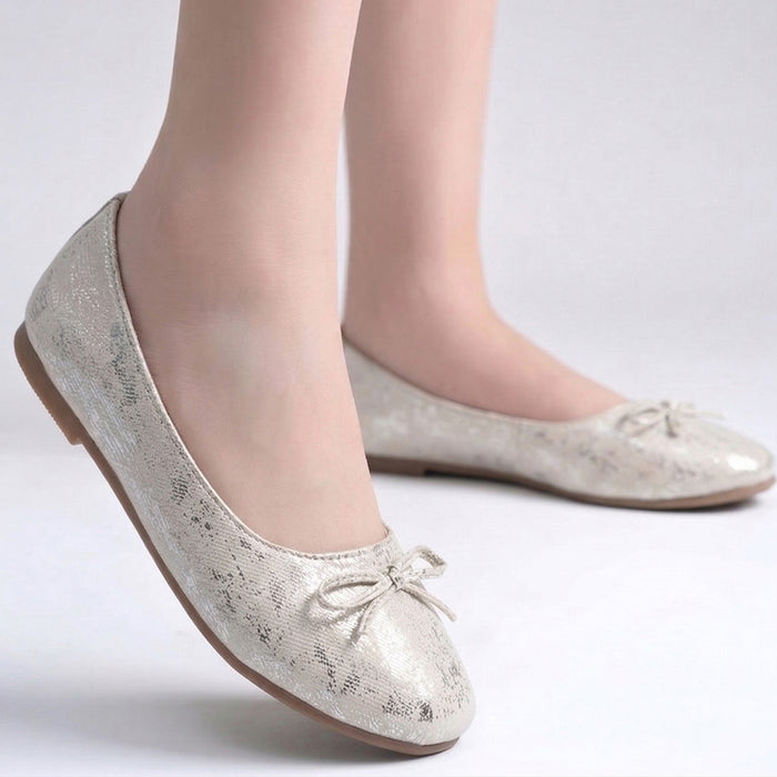 Kids Girls Off-White Textured Ballerina Flats with Bow Detail & Flexible TPR Comfort Sole