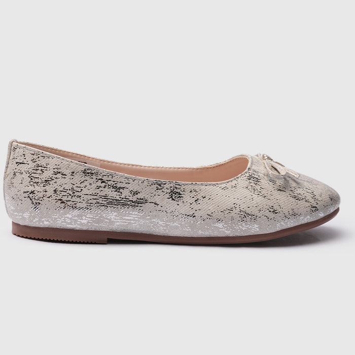 Kids Girls Off-White Textured Ballerina Flats with Bow Detail & Flexible TPR Comfort Sole