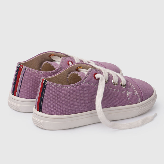 Low-Top Purple Canvas Shoes with Lace-Up Closure